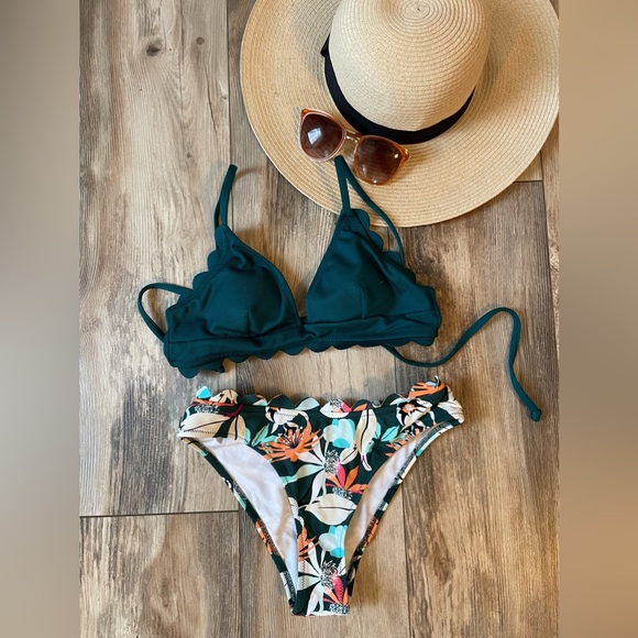 Xs two piece scalloped swimsuit by cupshe. - Picture 1 of 1